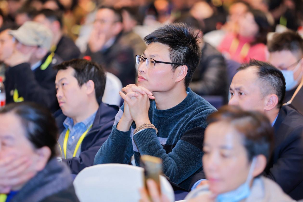 EagleTrader武汉签约大会完美收官!500+交易员共鉴历史性时刻! EagleTrader武汉签约大会完美收官!500+交易员共鉴历史性时刻!